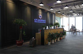 許多人對手機店的裝修感到頭痛，下面的幾點你會輕松許多。