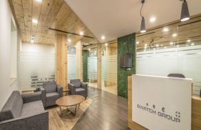 辦公室前臺(tái)背景墻如何設(shè)計(jì)才能使公司出色